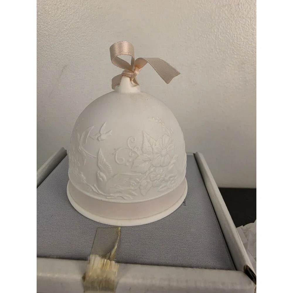 Lladro Figurine: 7613 Spring Bell (1991)